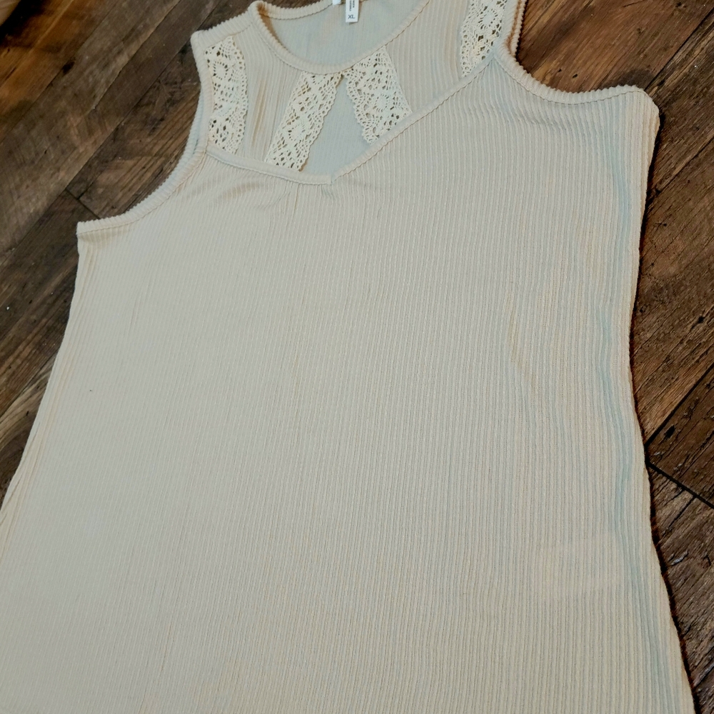 Tank Top - Picture 2 of 4